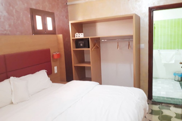 Room 6 of 23