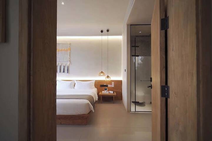 Room 30 of 62