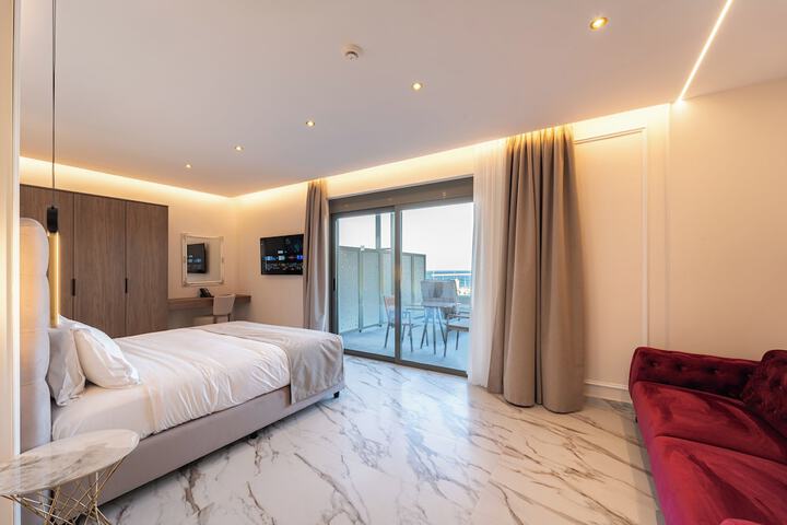 Room 62 of 187