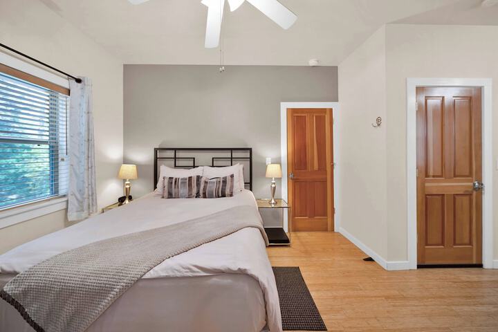 Room 27 of 172