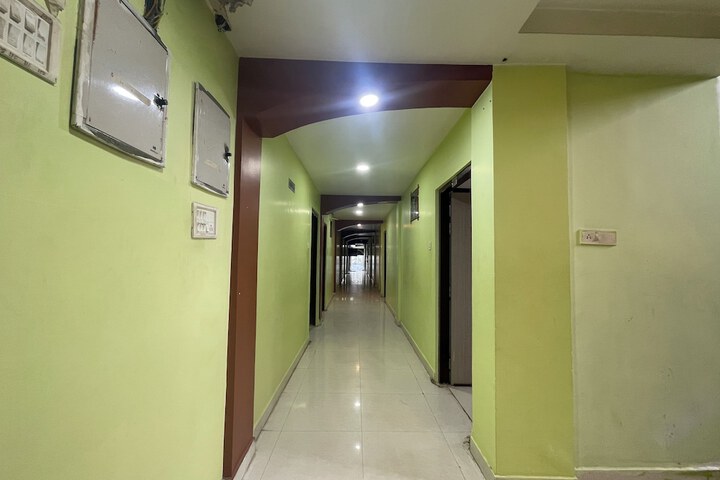 Room 61 of 94
