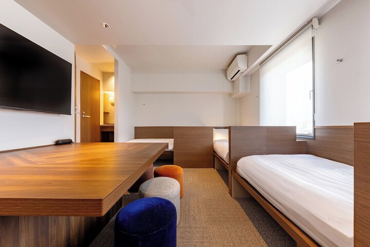 Room 8 of 46