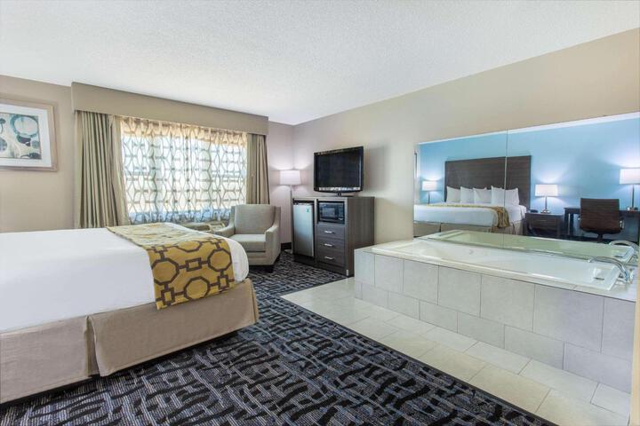 1 King Bed (9 of 19)