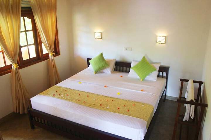 Room 7 of 20