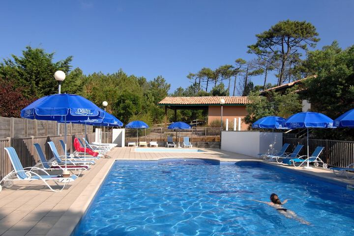 Hotel Pool
