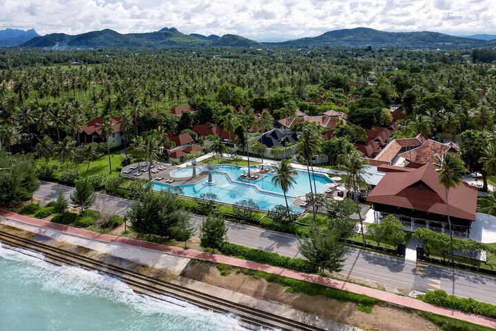 Exterior of Wyndham Hua Hin Pranburi Resort & Villas