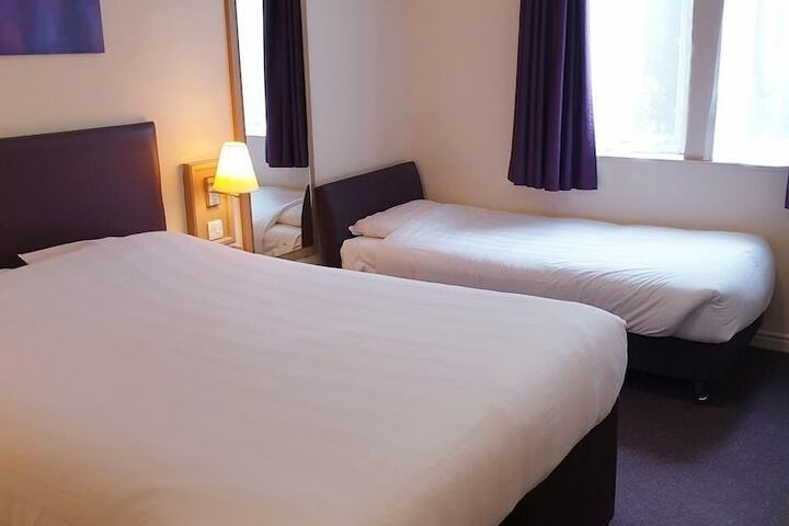 Room 15 of 52