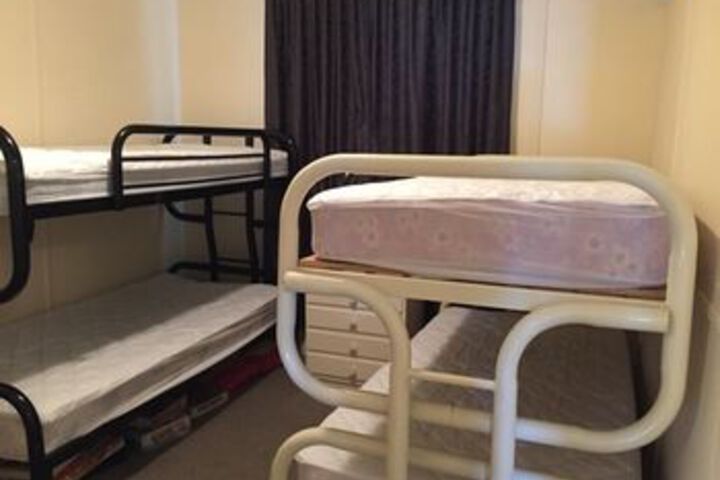 Room 6 of 12