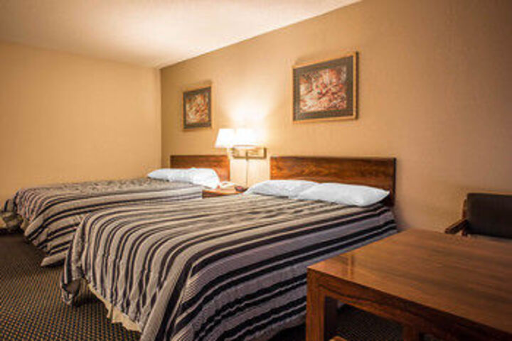 Room 9 of 23