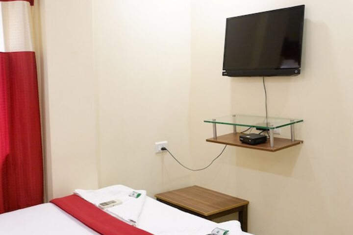 Room 34 of 64