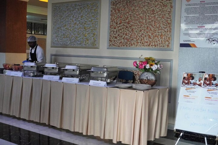 Dining 75 of 112