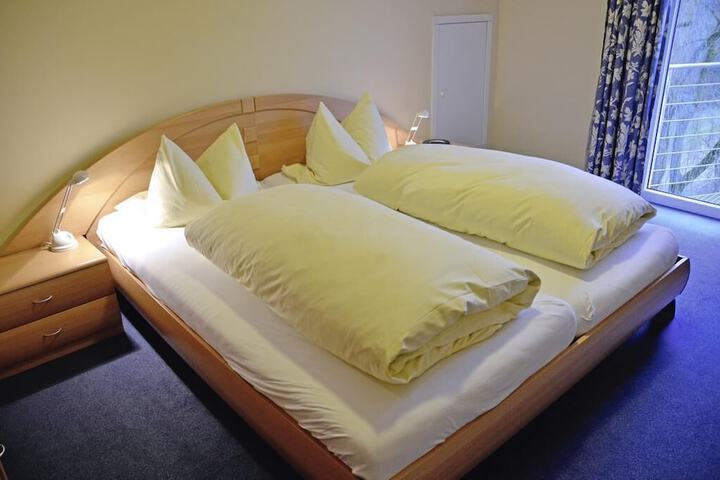 Room 8 of 26