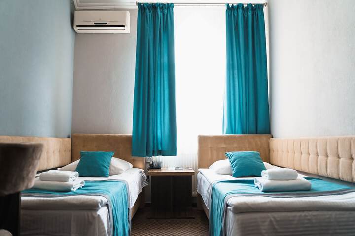 Room 13 of 111