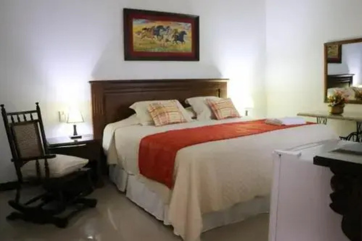 Room 3 of 9