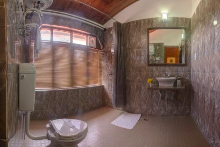 Room 14 of 42