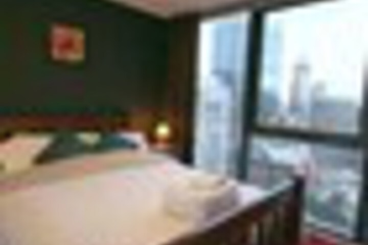 Room 26 of 66