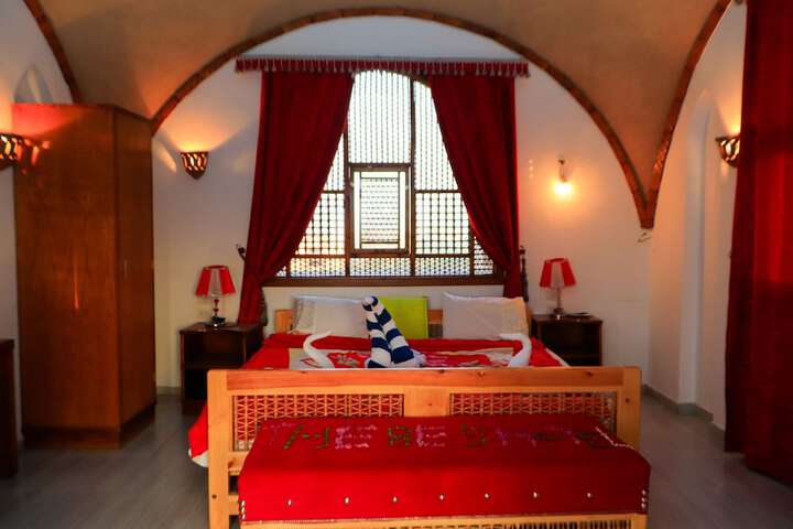 Room 45 of 164