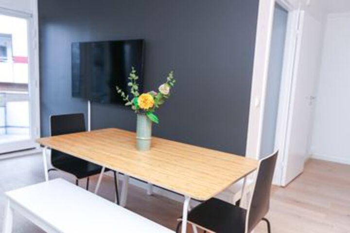 Room 11 of 25