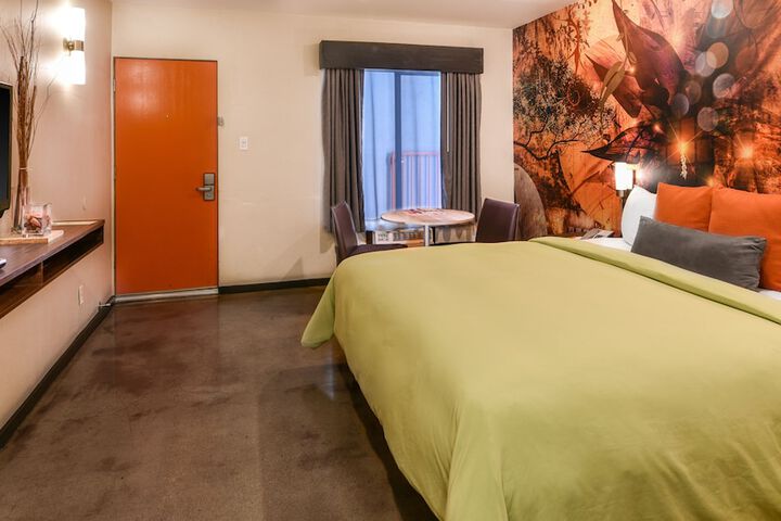 Room 11 of 40