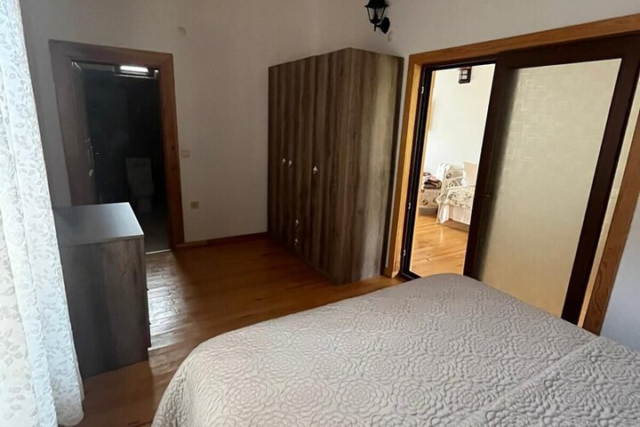 Room 12 of 51