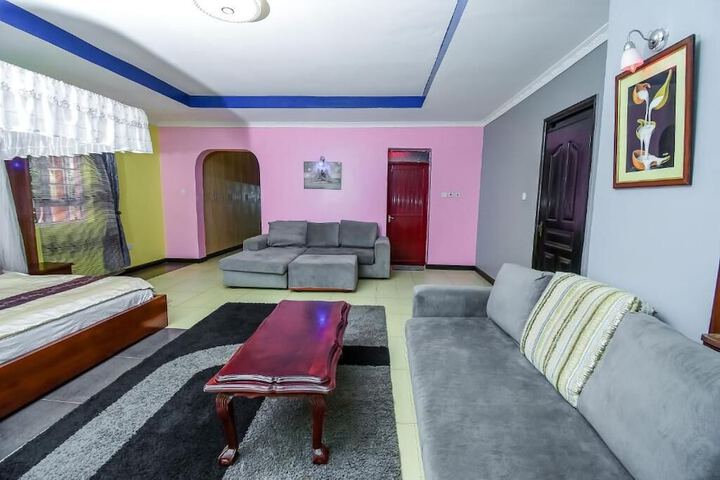 Room 9 of 39