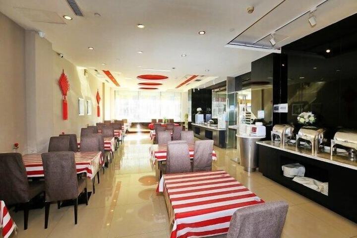 Dining Photos