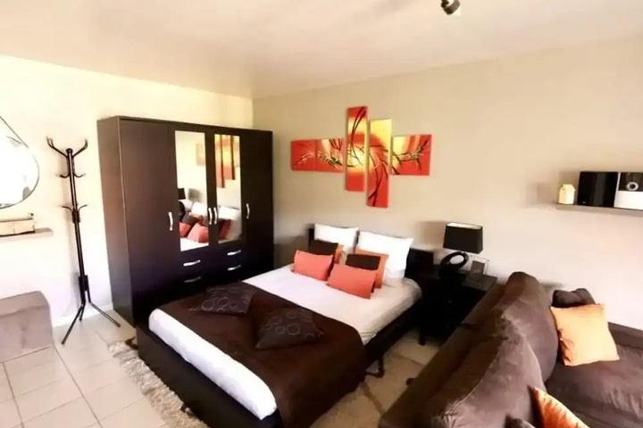 Room 3 of 15