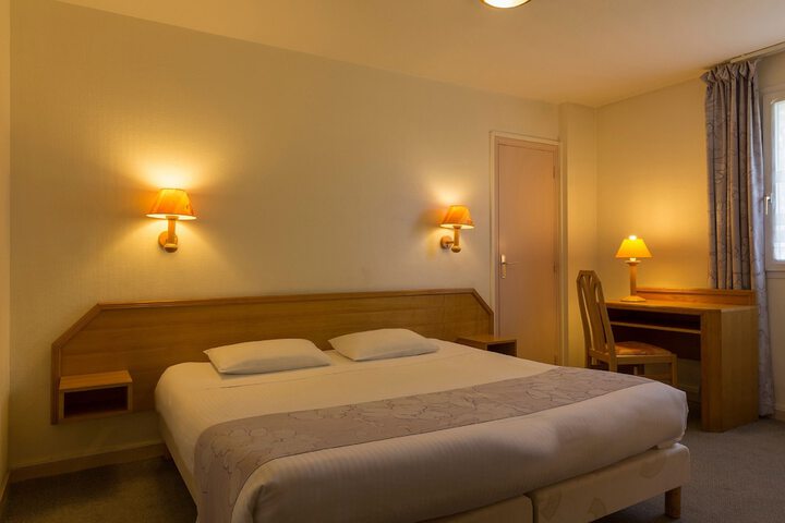 Room 4 of 46