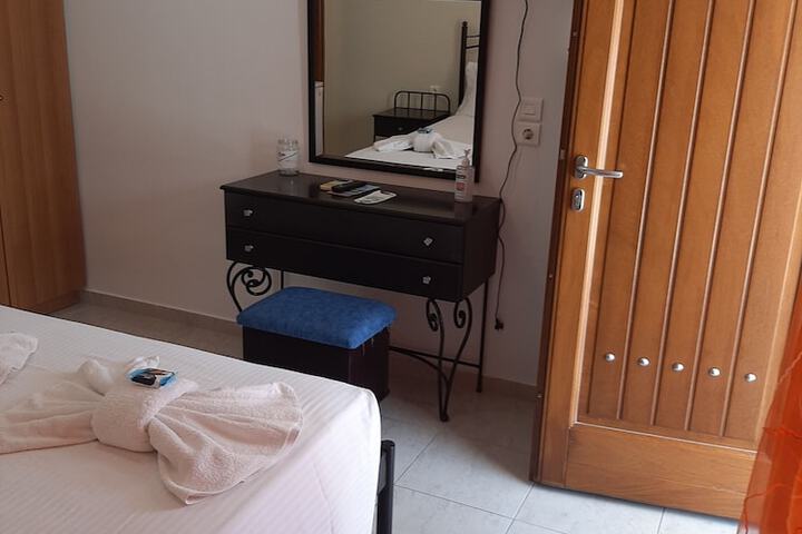 Room 15 of 65