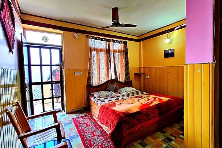 Room 8 of 26