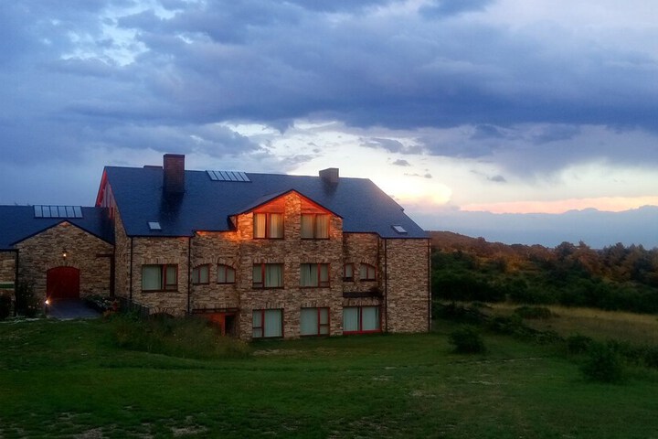 Hotel 52 of 63