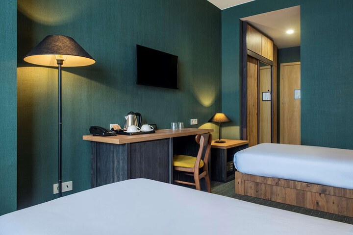 Room 21 of 50