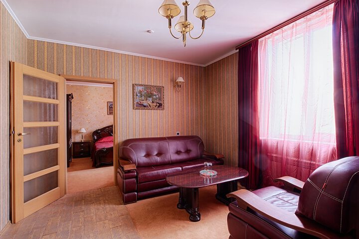 Room 10 of 56
