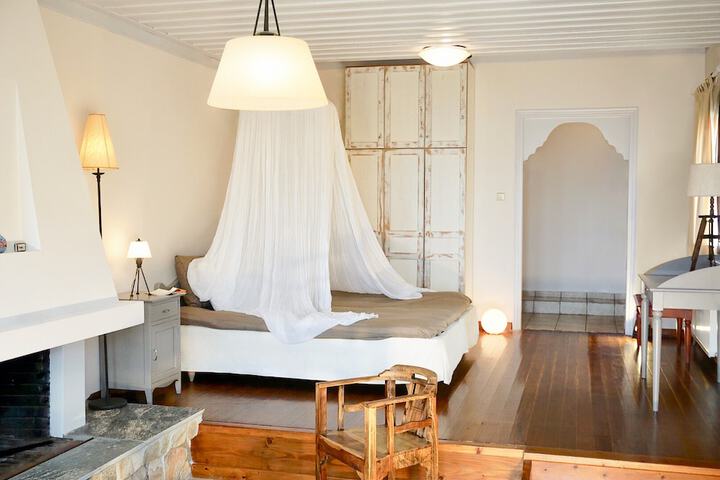 Room 5 of 49