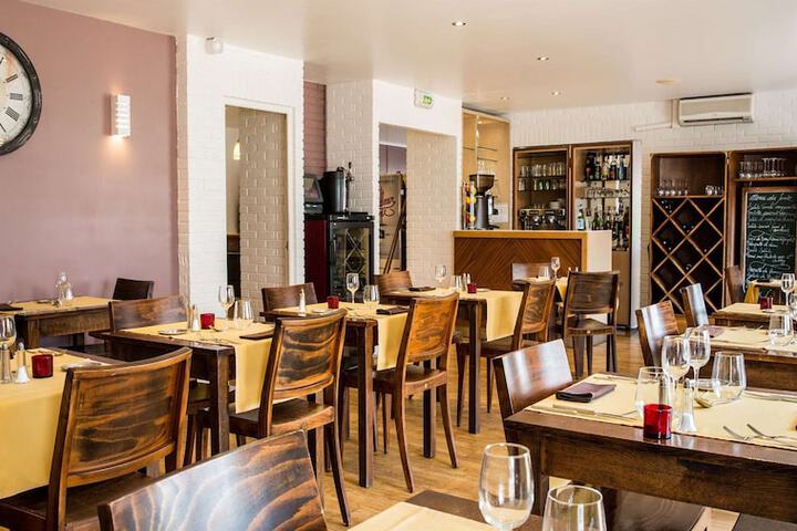Dining Photos