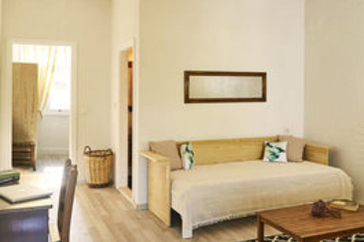 Room 27 of 28