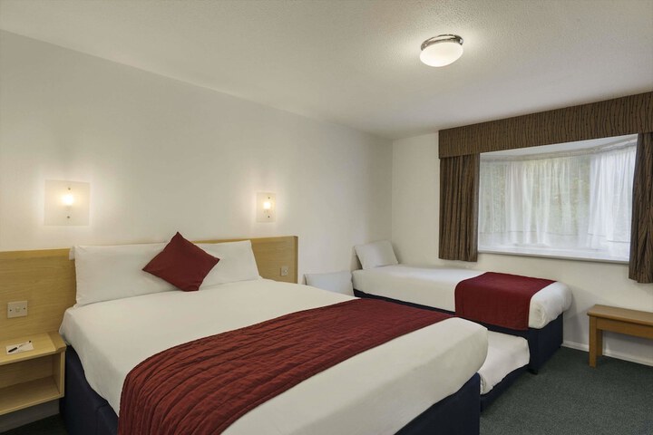 Room 4 of 19