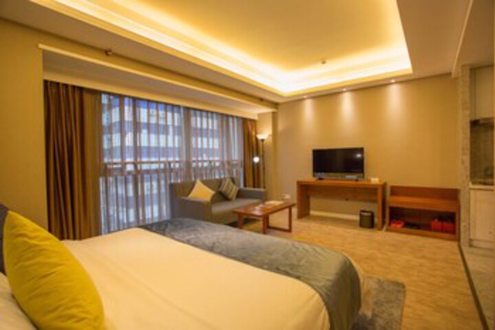 Room 13 of 70