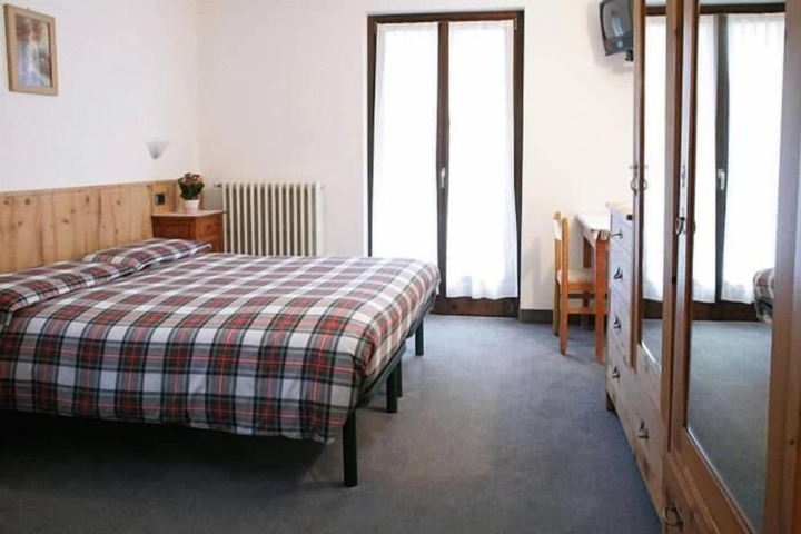 Room 14 of 60