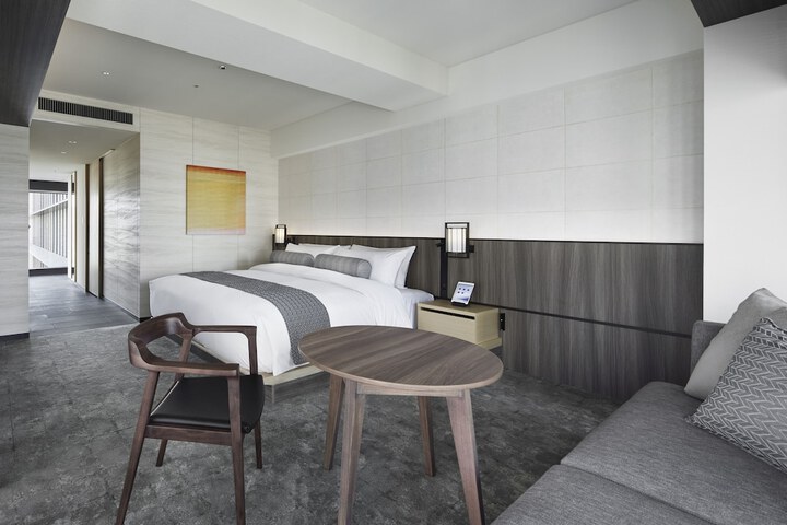 Room 51 of 156