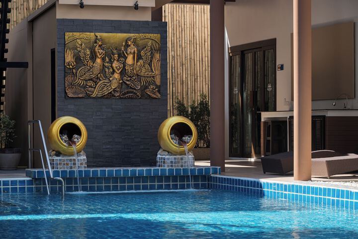 Pool 100 of 110