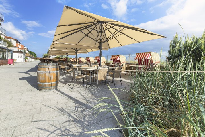 Sundeck 79 of 85