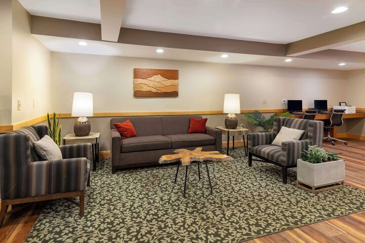 Hotel Interior 6 of 85