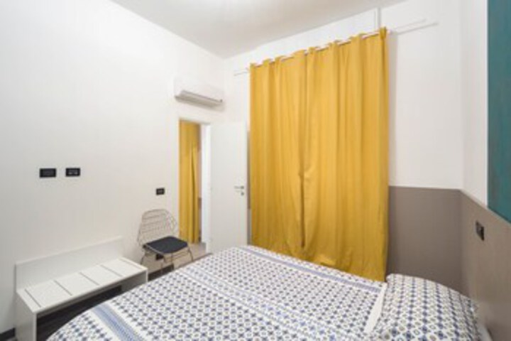 Room 33 of 38