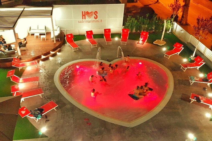 Pool 17 of 19