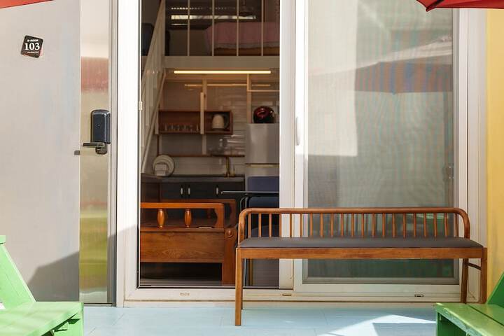 Room 9 of 61