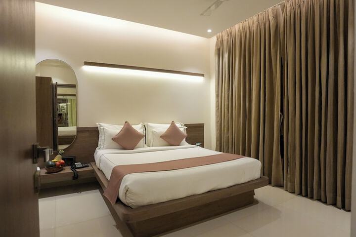 Room 46 of 83