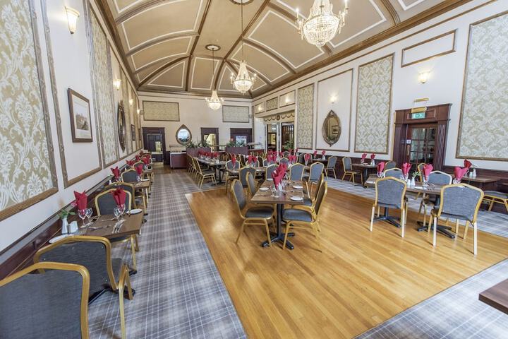 Dining 95 of 144