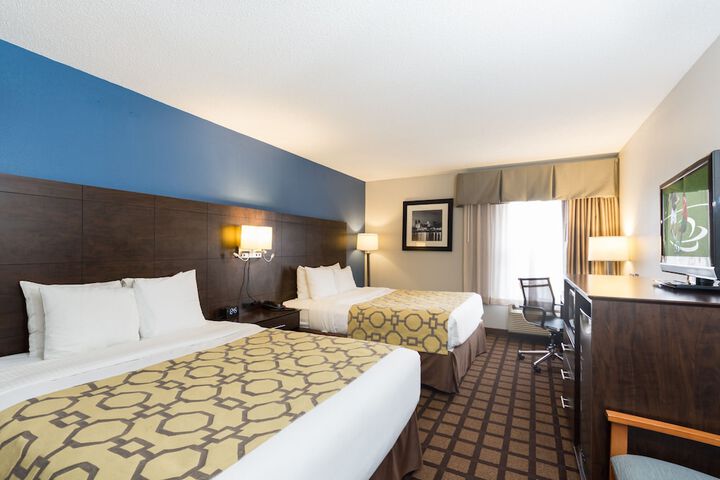 1 Queen Bed Accessible Room (7 of 18)