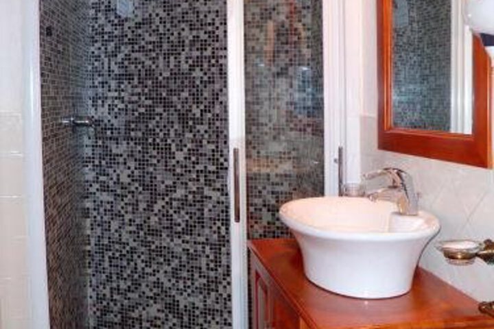 General 8 of 18